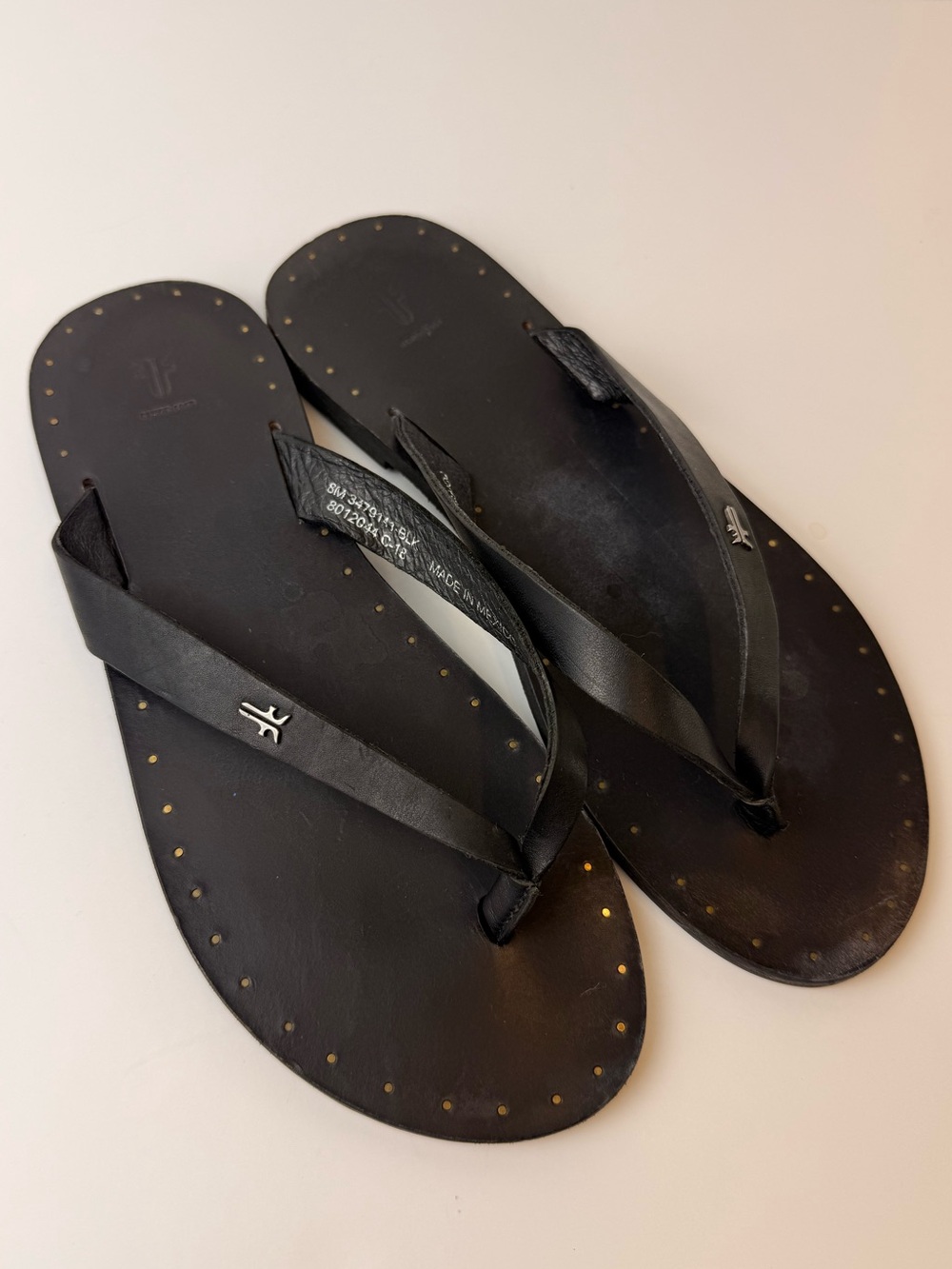 Frye Azalea Women’s Flat Thong Sandals Black Size 8M‎